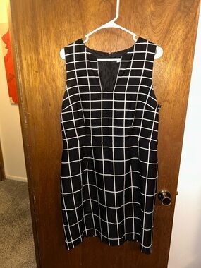 Black Windowpane Sleeveless Shift Dress